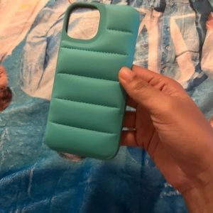 Phone case iPhone 13.